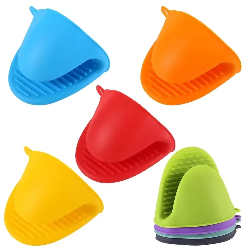 Kitchen Gadgets You Need - 1PC Thick Silicone Oven Gloves Heat