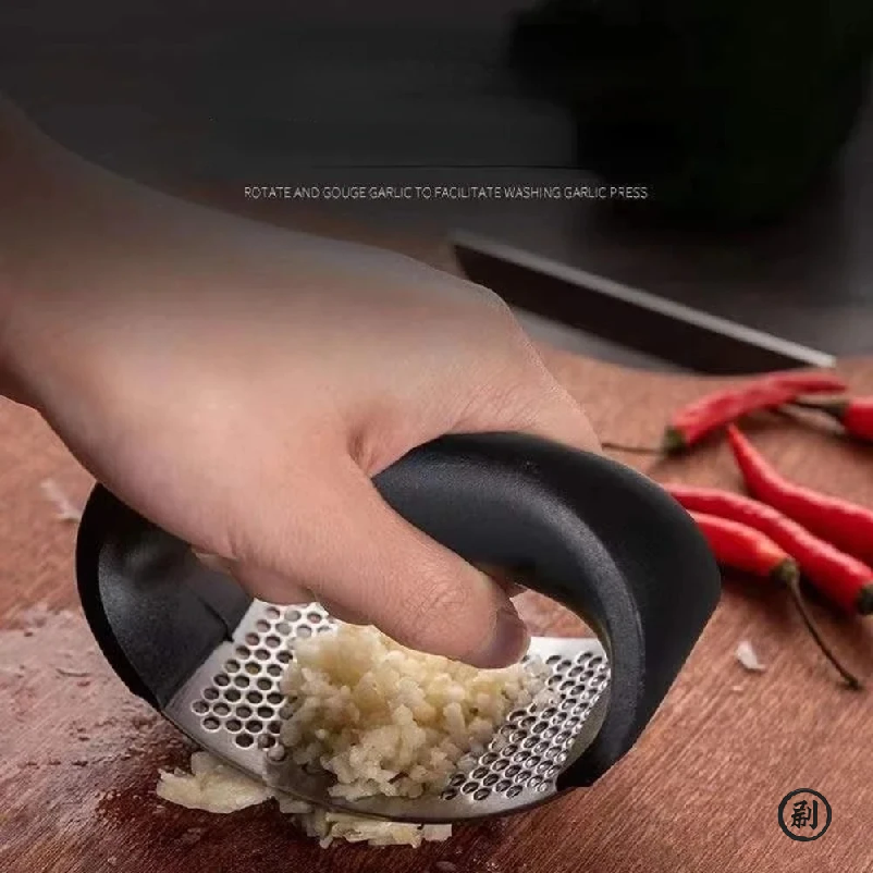 Stainless Steel Garlic Press C - مراجعة Kitchen Gadgets Must Have وسعره