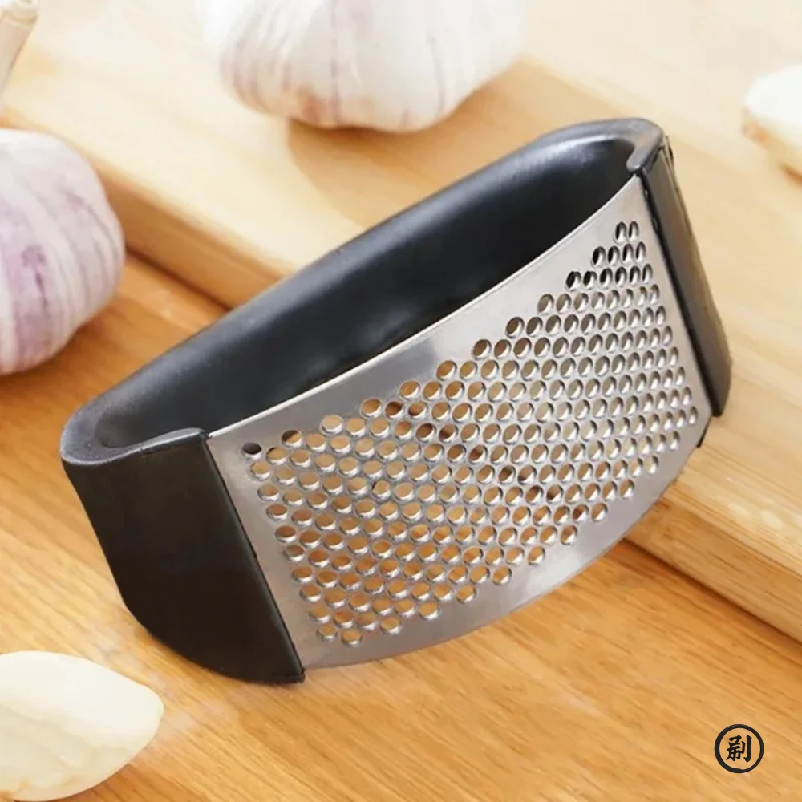 Stainless Steel Garlic Press C - مراجعة Kitchen Gadgets Must Have وسعره